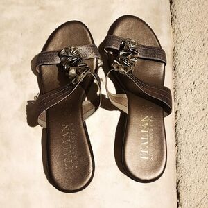 Italian Shoemakers Metallic Brown Sandals Women's Size 7